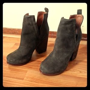 Never worn! Jeffrey Campbell Oshea ankle boots